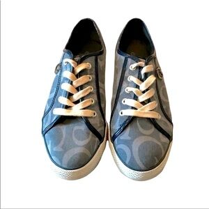 Guess Gwaidia Signature G Low Top Lace Up Sneakers Size 9